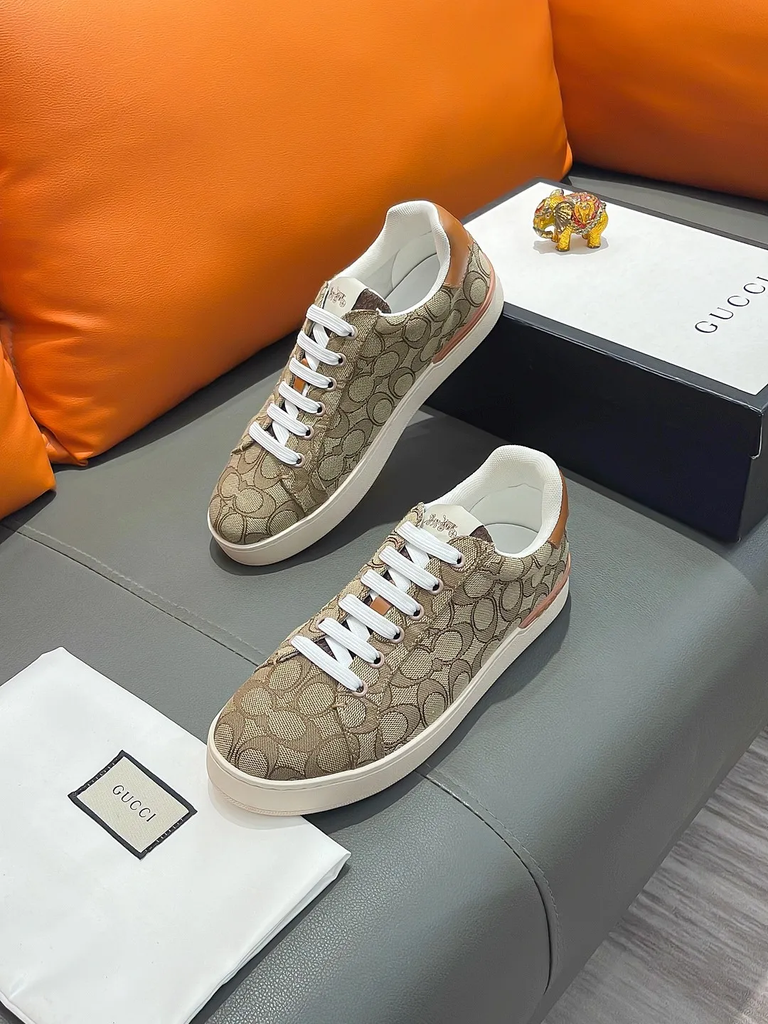 Men's shoes GUCCI "Gucci" P400 Regular size: 38-44 (casual shoes) Product materials: Selected cowhide upper, soft sheepskin lining; original outsole.